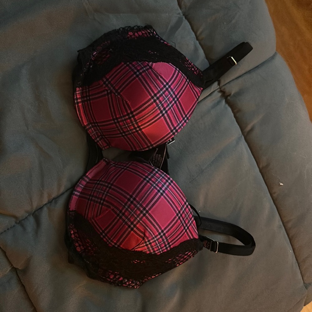 Very sexy Victoria secret push up bra